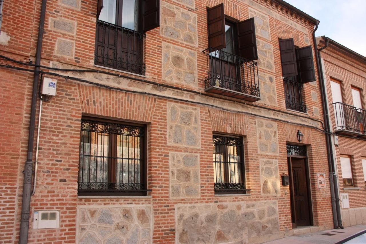 Casa Rural Puerta De Castilla Velayos Exterior foto